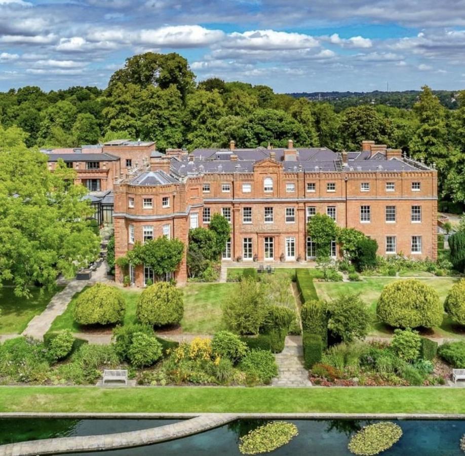 Warner Brothers Apartment Watford  Kültér fotó